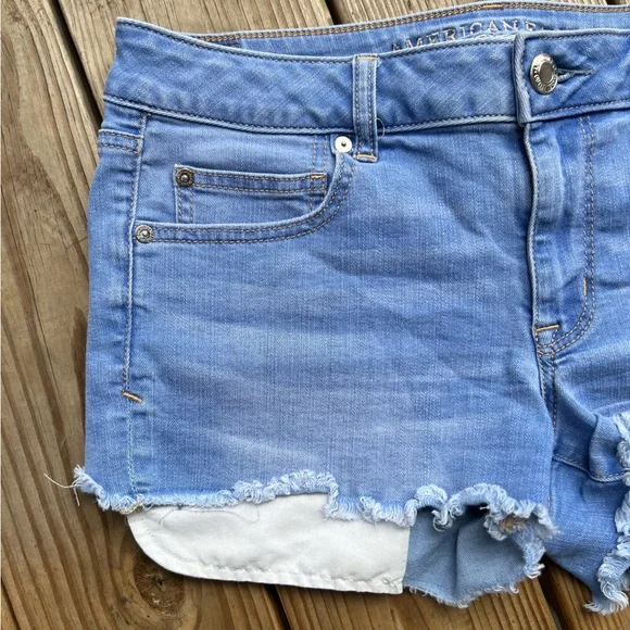 American Eagle Outfitters Size 12 Shortie Light Wash Jean Shorts - Picture 6 of 11